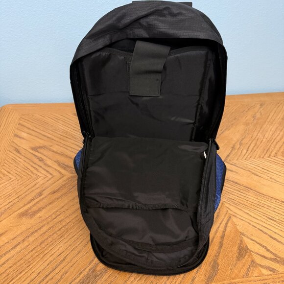 Dell Laptop Computer Backpack - Picture 7 of 12